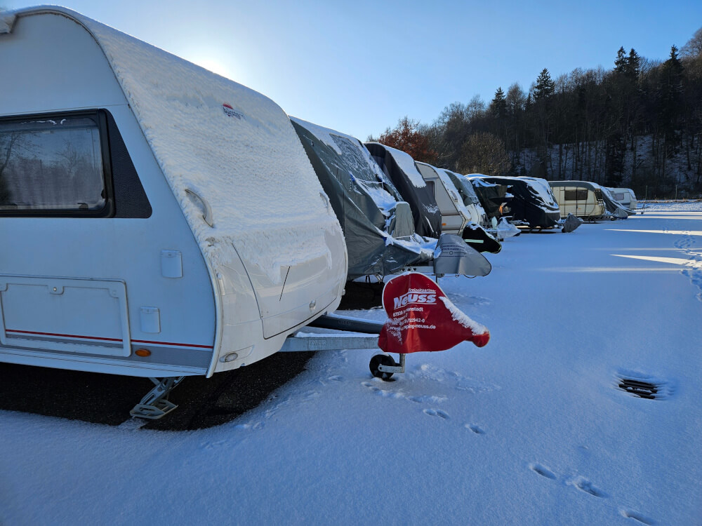 Großzügige Stellplätze